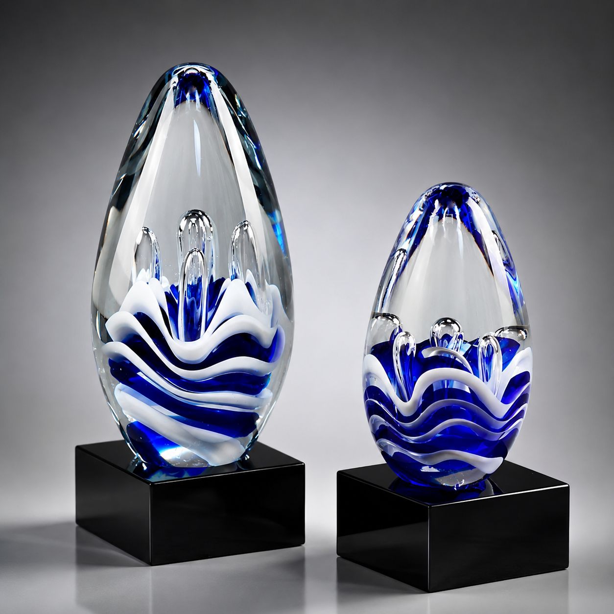 Blue And White Art Glass Egg