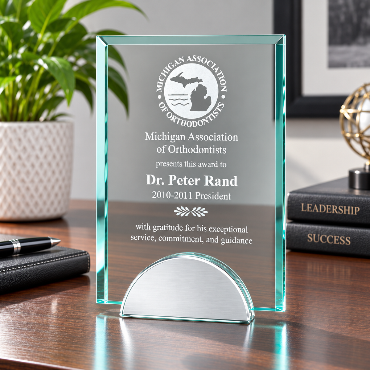 Apex Series Glass Award with Mirror Base